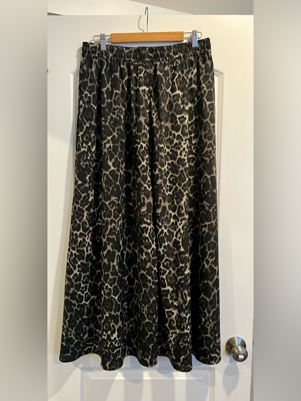 Leopard Print Maxi Skirt - Black/Grey - Picture 6 of 6